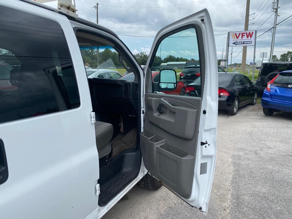 2016 Chevrolet Express - $10,995