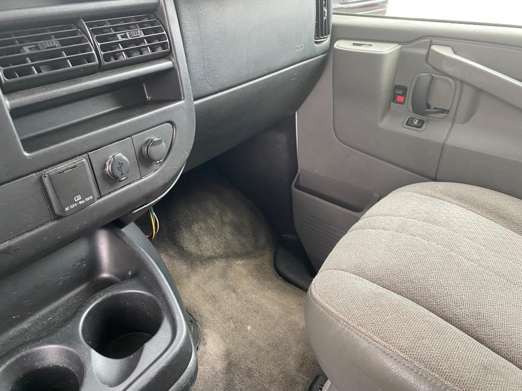 2016 Chevrolet Express - $10,995