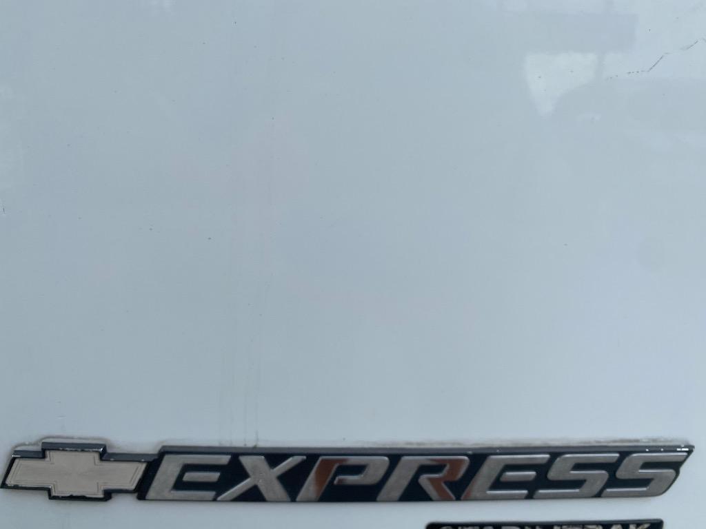 2016 Chevrolet Express - $10,995