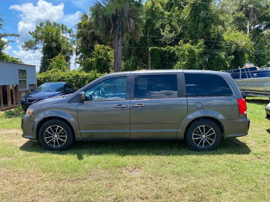 2016 Dodge Grand Caravan - $7,995
