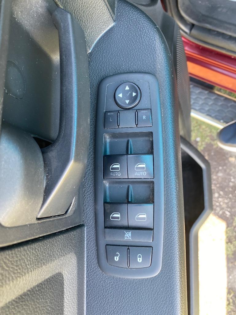 2018 Ram 1500 - $17,995