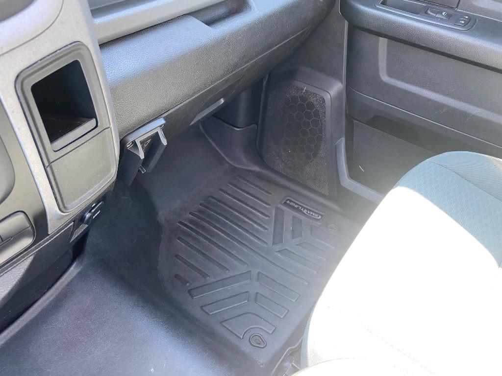 2018 Ram 1500 - $17,995