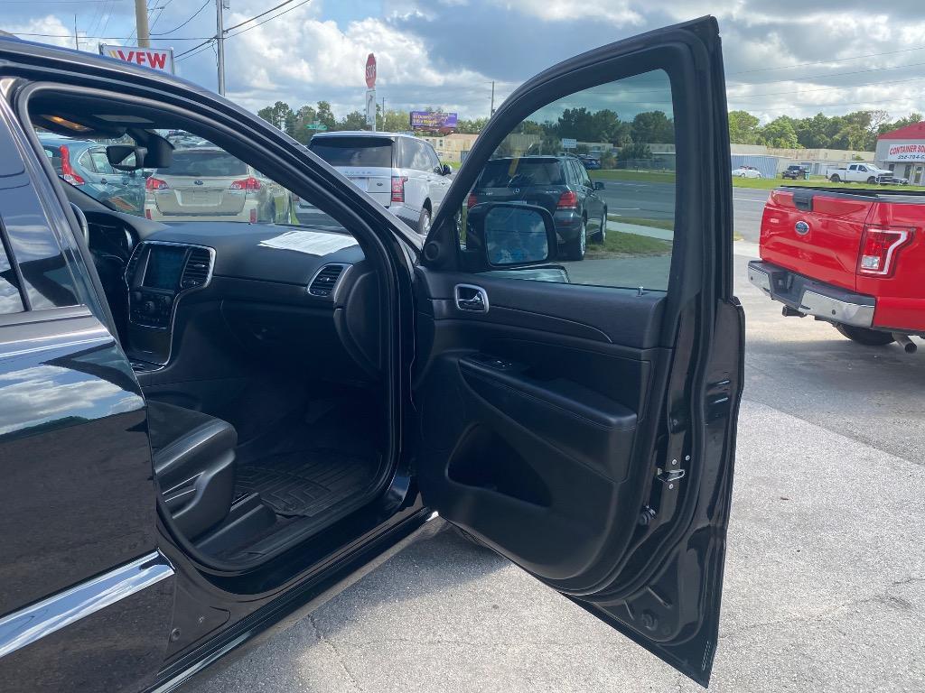 2018 Jeep Cherokee - $18,995