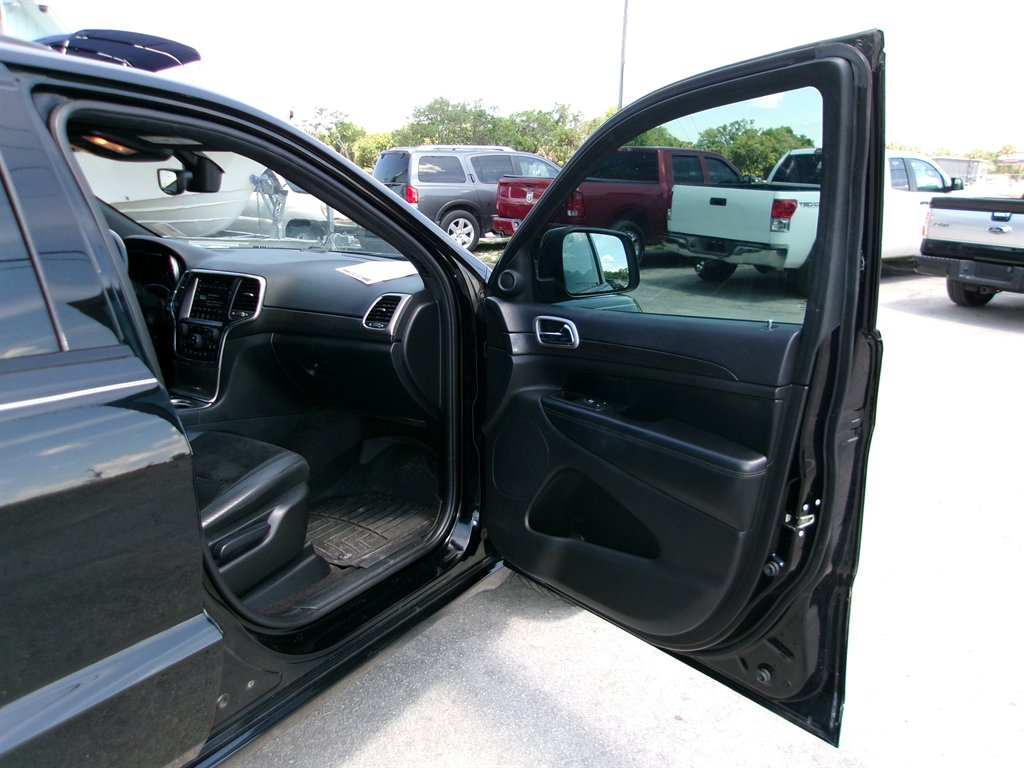 2018 Jeep Cherokee - $18,995