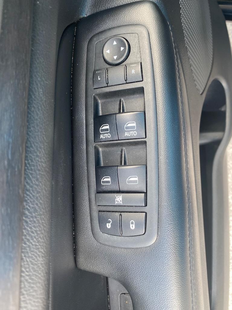 2018 Jeep Cherokee - $18,995