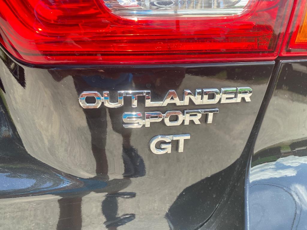 2019 Mitsubishi Outlander - $14,995