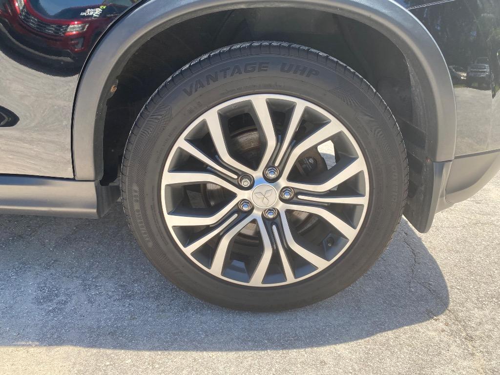 2019 Mitsubishi Outlander - $14,995
