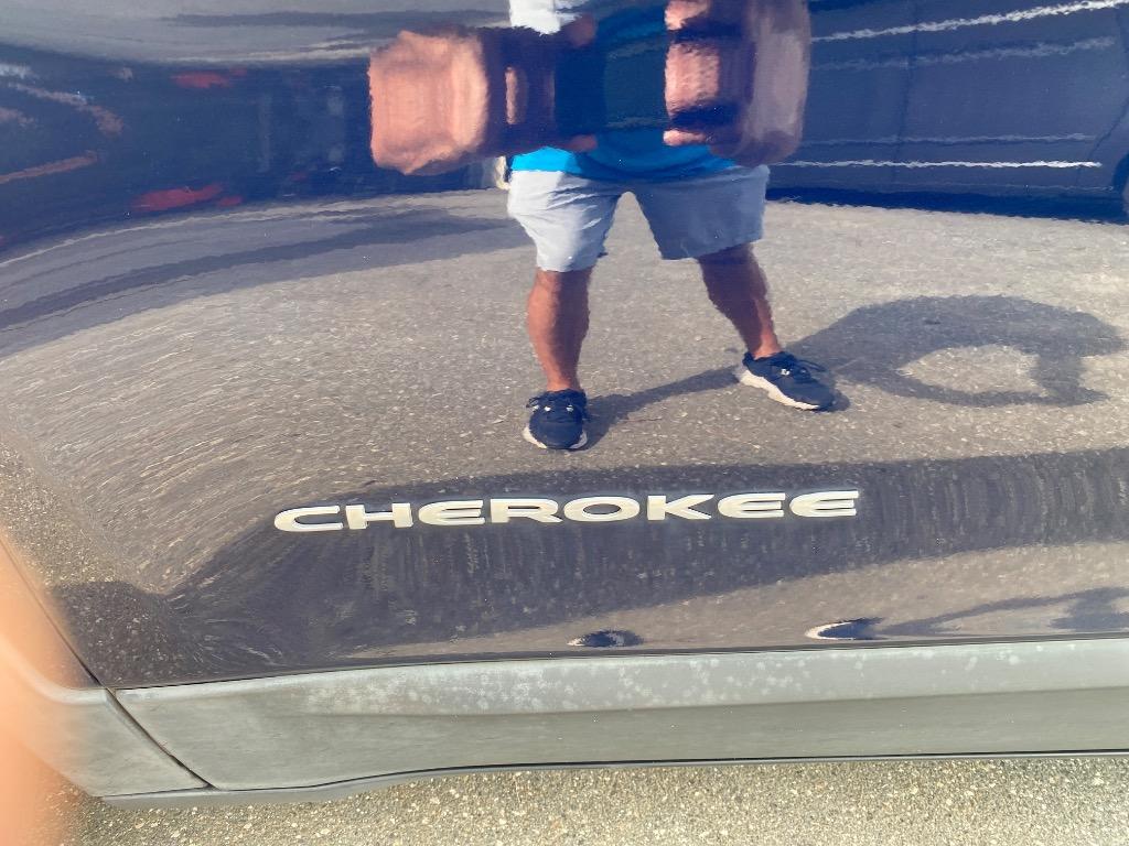 2014 Jeep Cherokee - $8,995