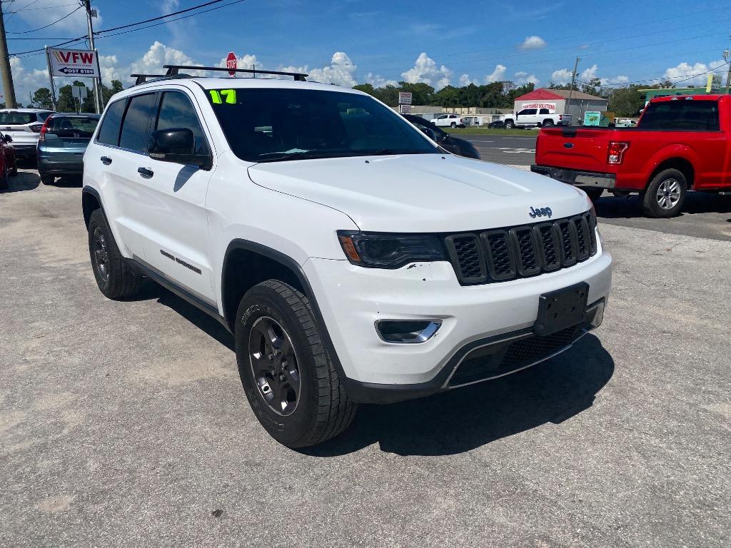 2017 Jeep Cherokee - $10,995
