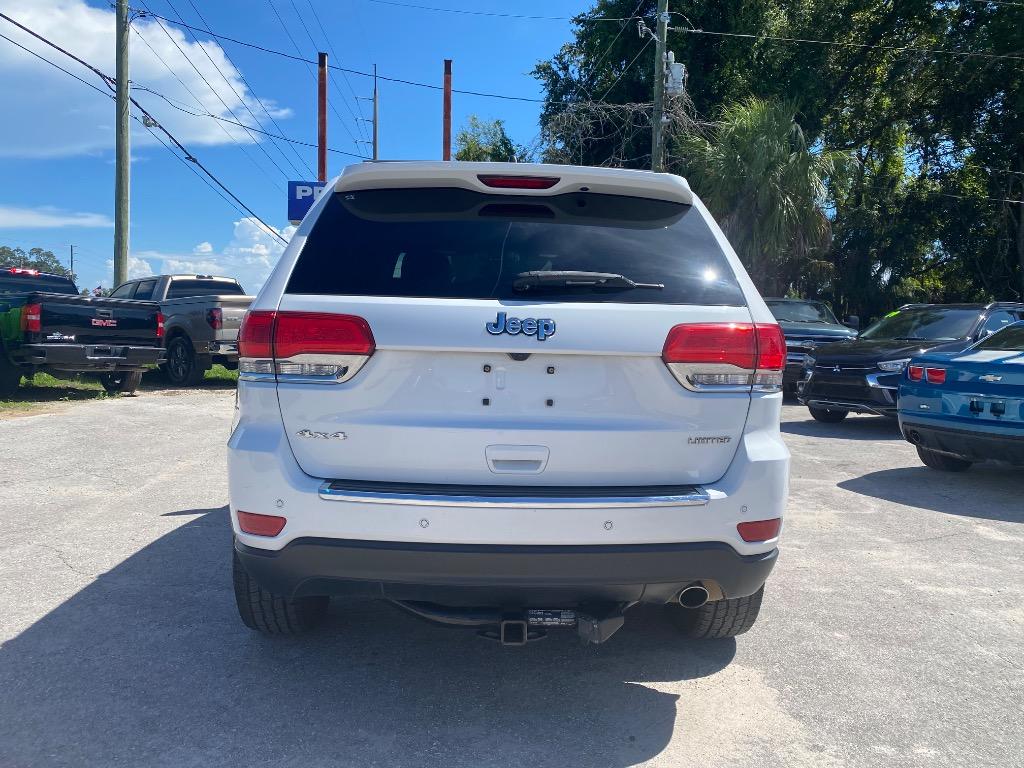 2017 Jeep Cherokee - $10,995