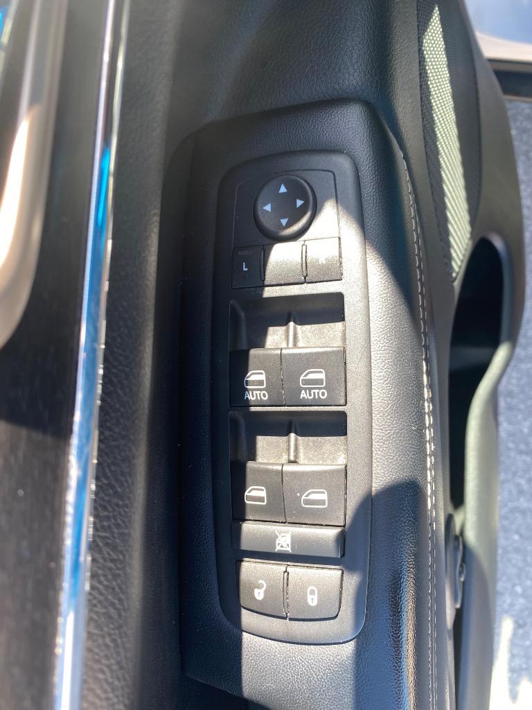 2017 Jeep Cherokee - $10,995