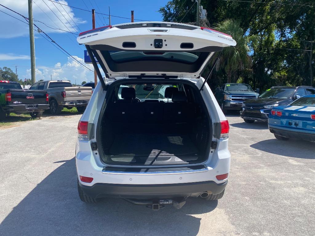 2017 Jeep Cherokee - $10,995