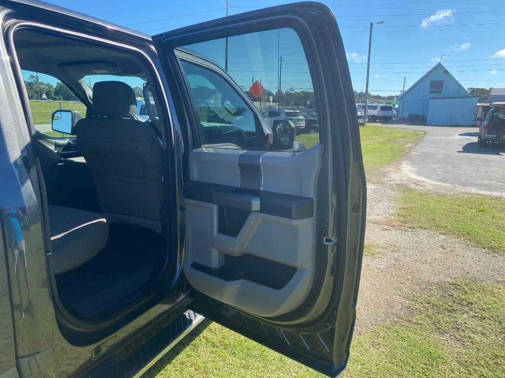 2016 Ford F-150 - $15,995