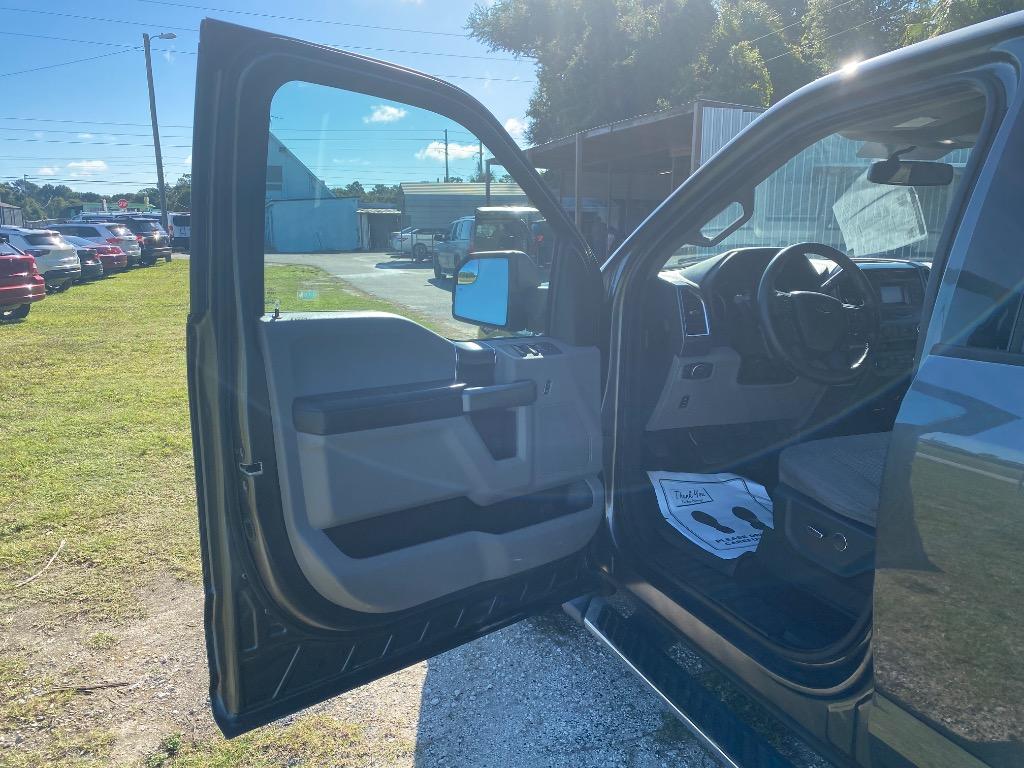 2016 Ford F-150 - $15,995