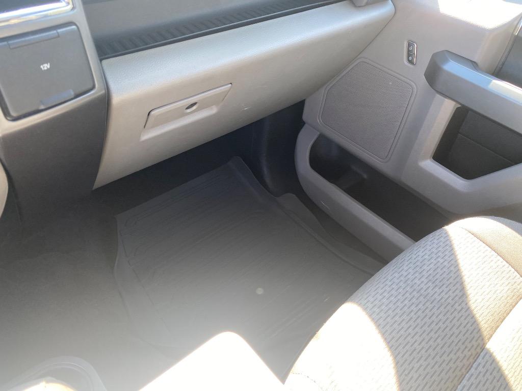 2016 Ford F-150 - $15,995