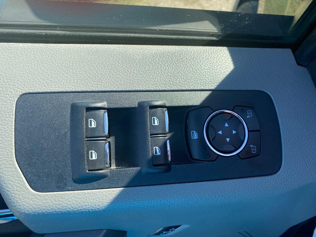 2016 Ford F-150 - $15,995
