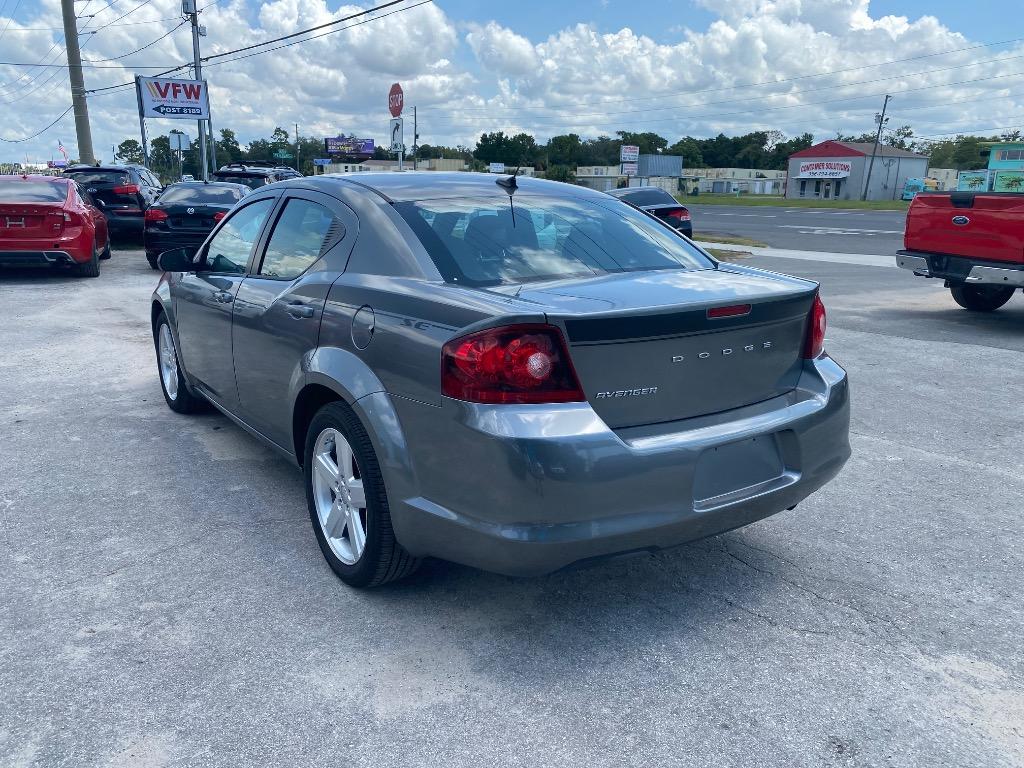 2013 Dodge Avenger - $6,995