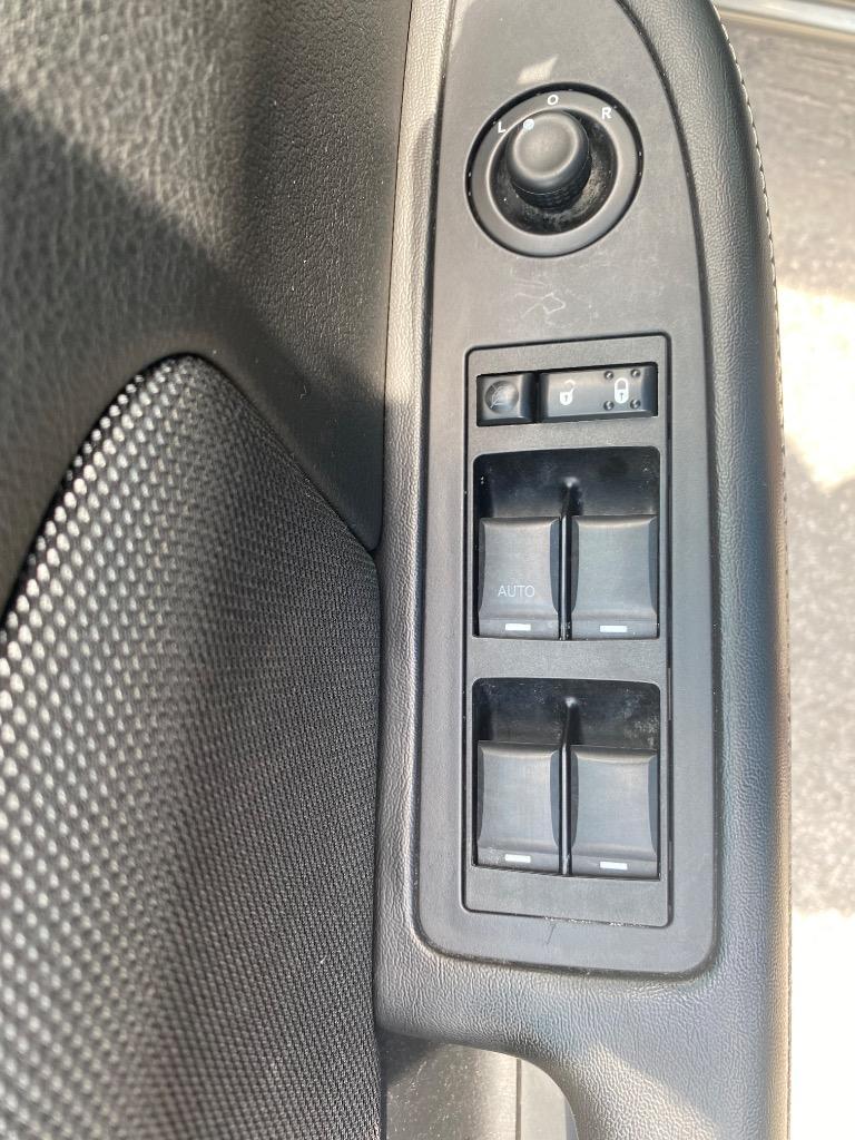 2013 Dodge Avenger - $6,995
