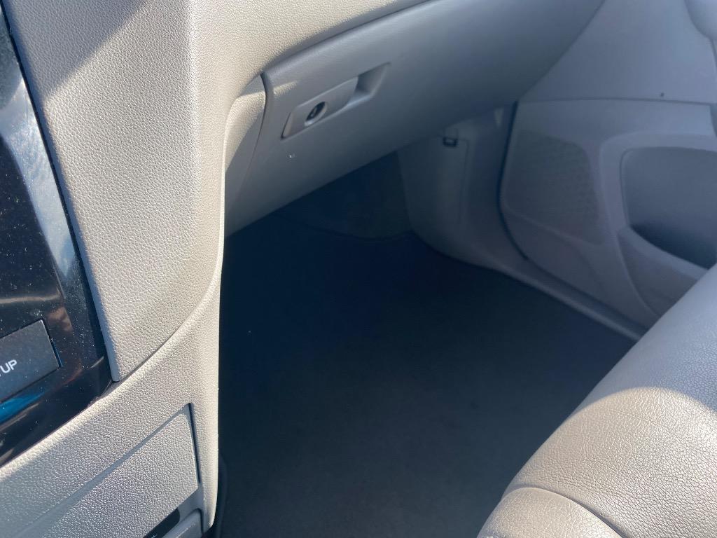 2013 Honda Odyssey - $10,995