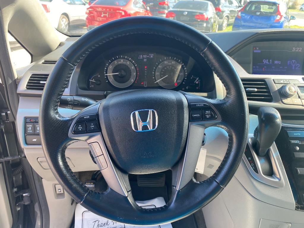 2013 Honda Odyssey - $10,995