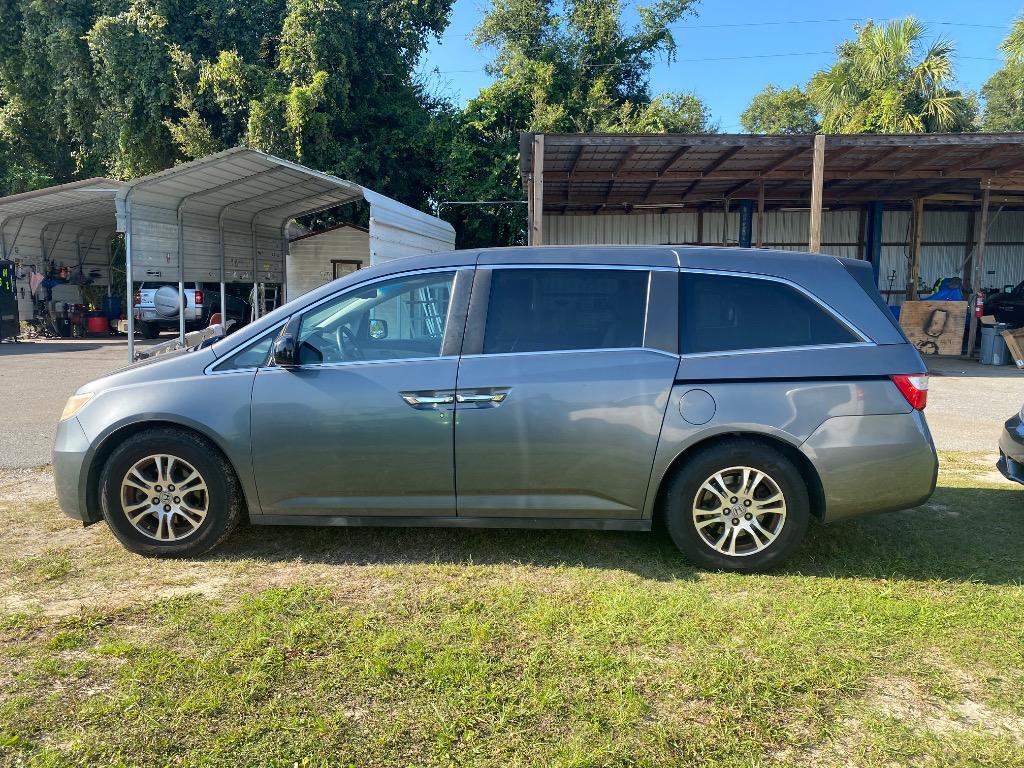 2013 Honda Odyssey - $10,995