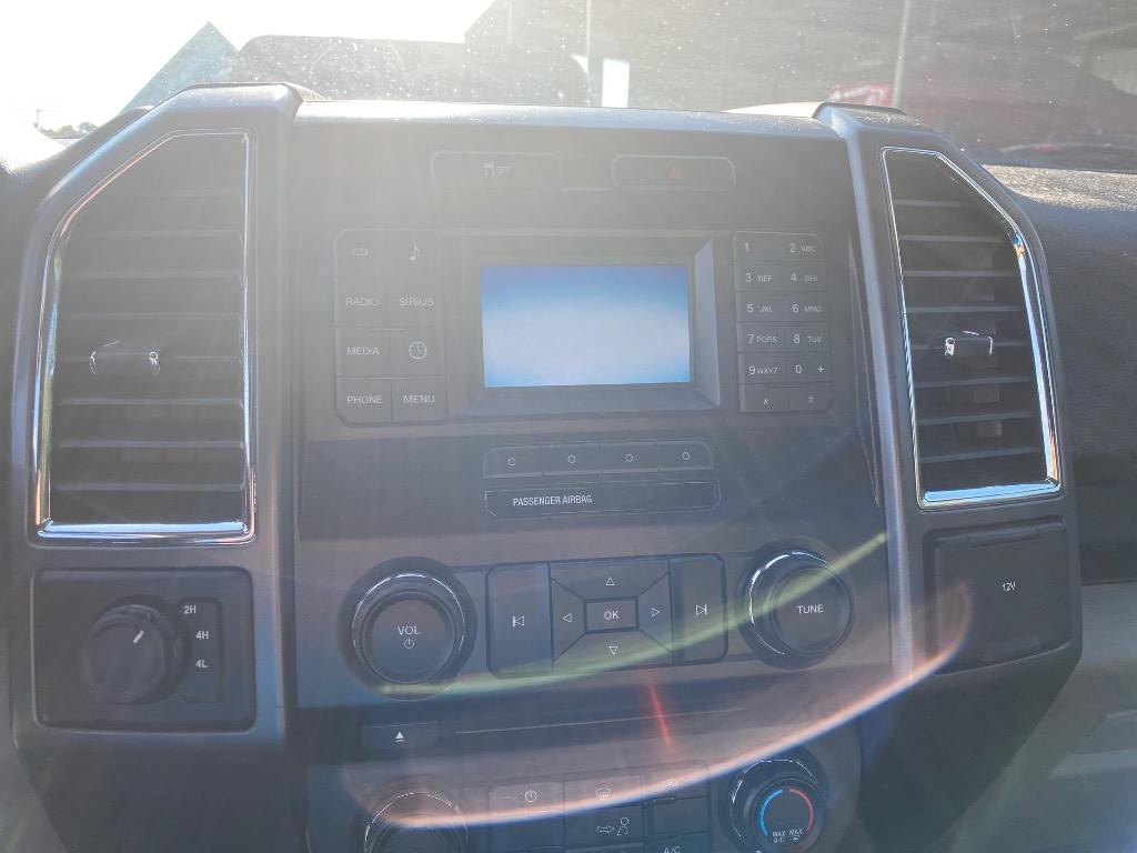 2016 Ford F-150 - $15,995