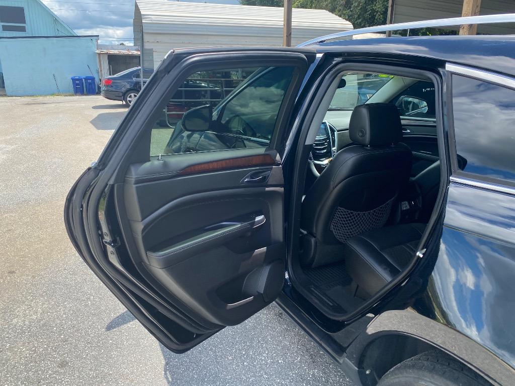 2015 Cadillac SRX - $8,995