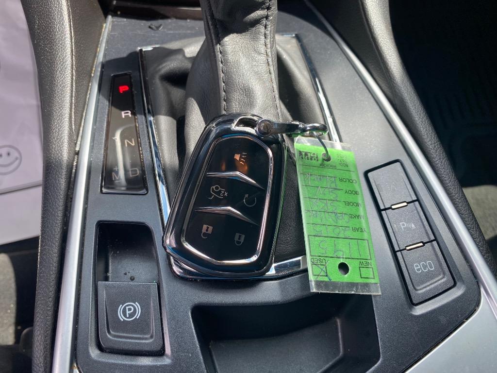 2015 Cadillac SRX - $8,995