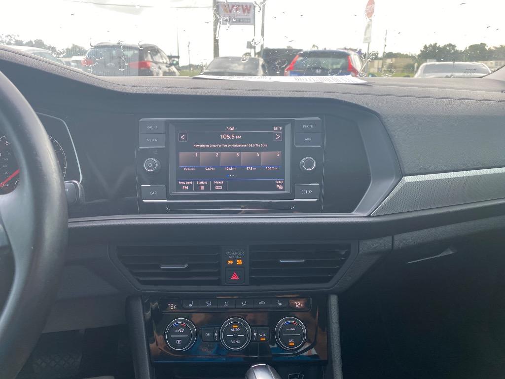 2019 Volkswagen Jetta - $10,995