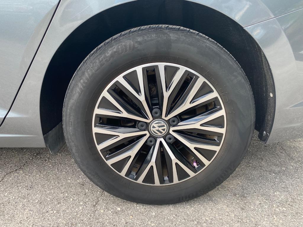 2019 Volkswagen Jetta - $10,995