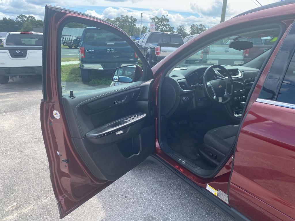 2017 Chevrolet Traverse - $9,995