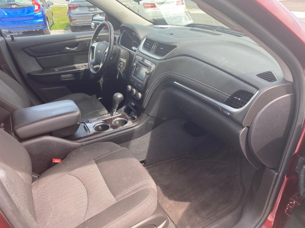 2017 Chevrolet Traverse - $9,995