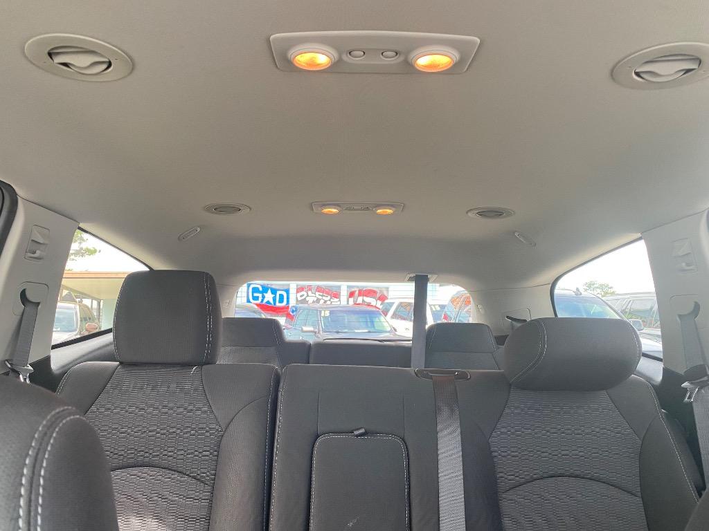 2017 Chevrolet Traverse - $9,995