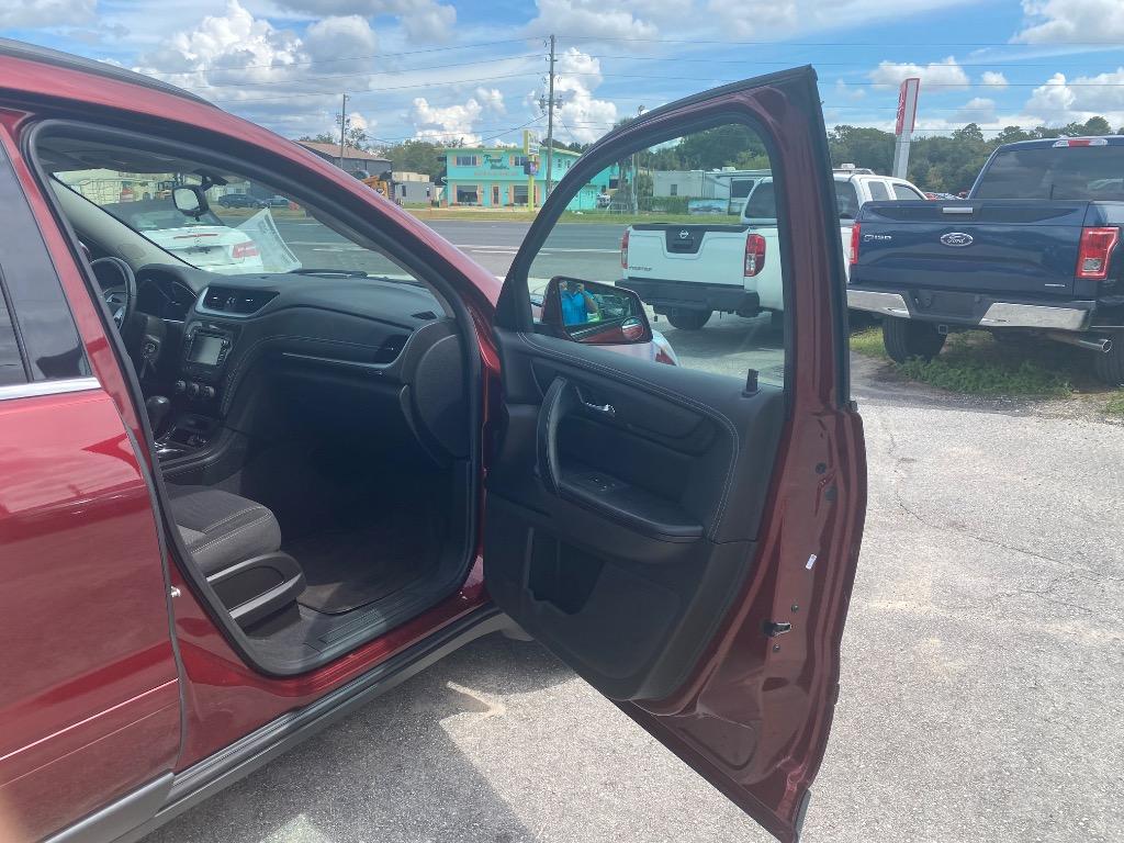 2017 Chevrolet Traverse - $9,995