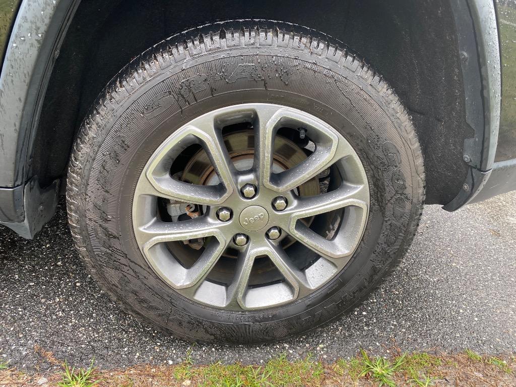 2014 Jeep Cherokee - $10,995