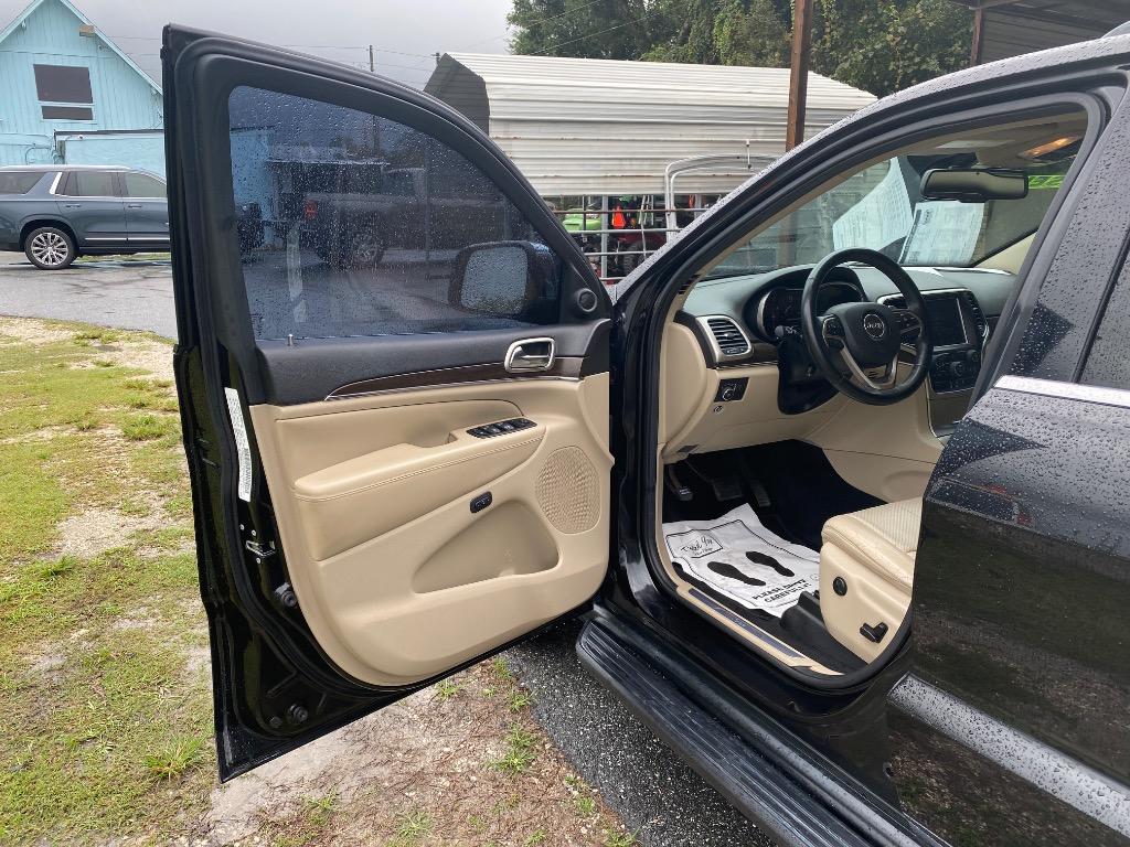 2014 Jeep Cherokee - $10,995