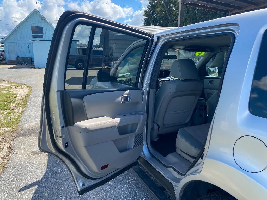2013 Honda Pilot - $12,995