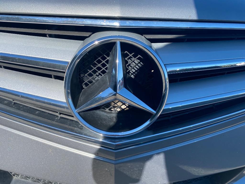 2011 Mercedes-Benz E-Class - $10,995