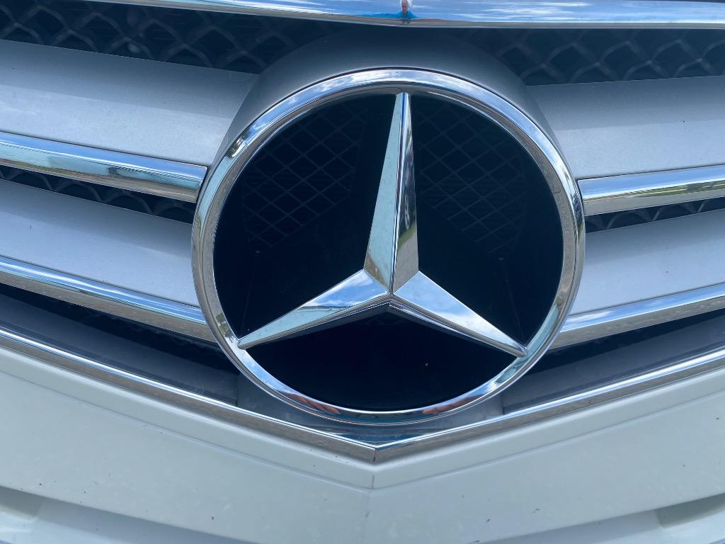 2010 Mercedes-Benz E-Class - $10,995