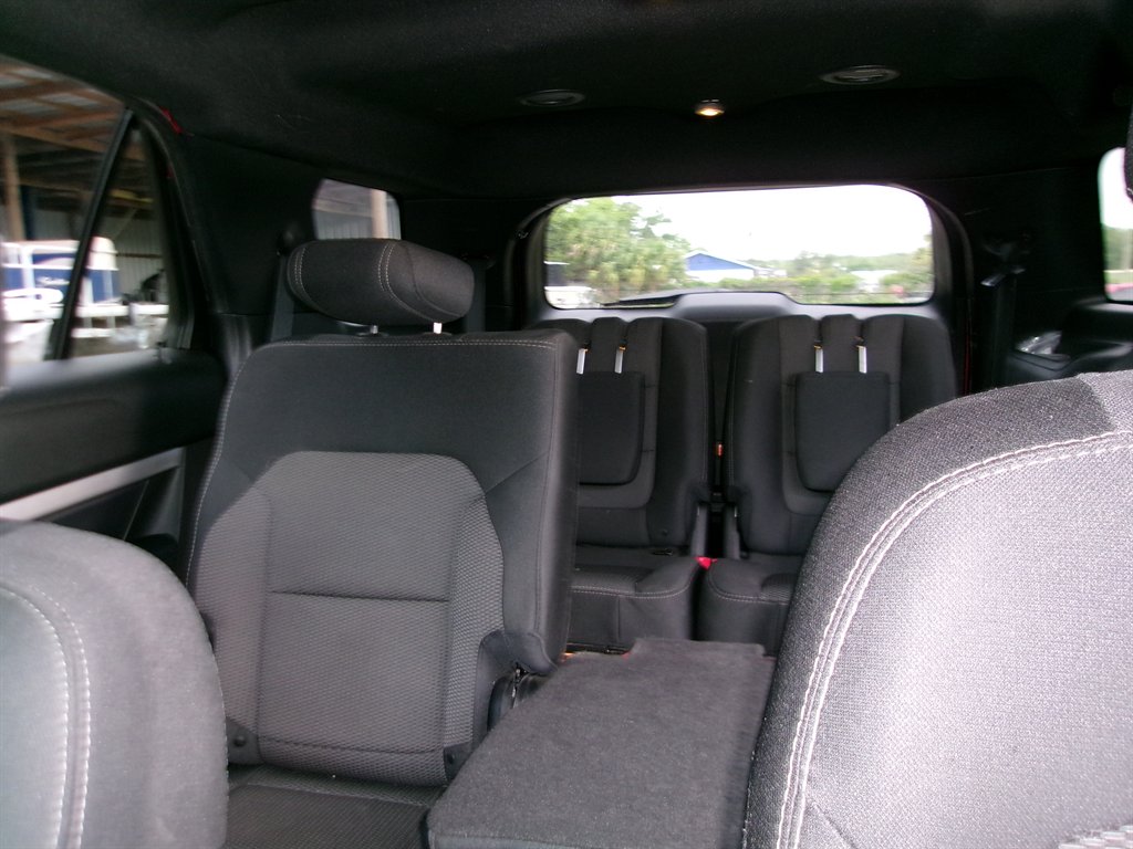 2017 Ford Explorer - $10,995