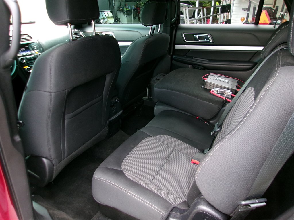 2017 Ford Explorer - $10,995