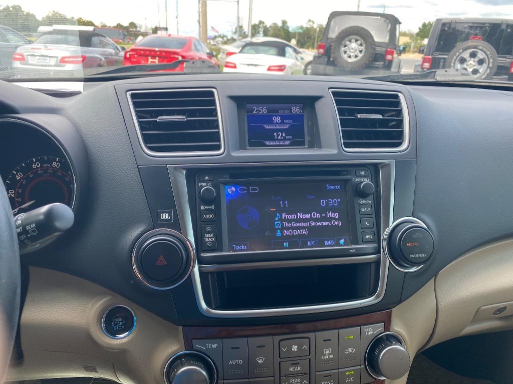 2013 Toyota Highlander - $14,995