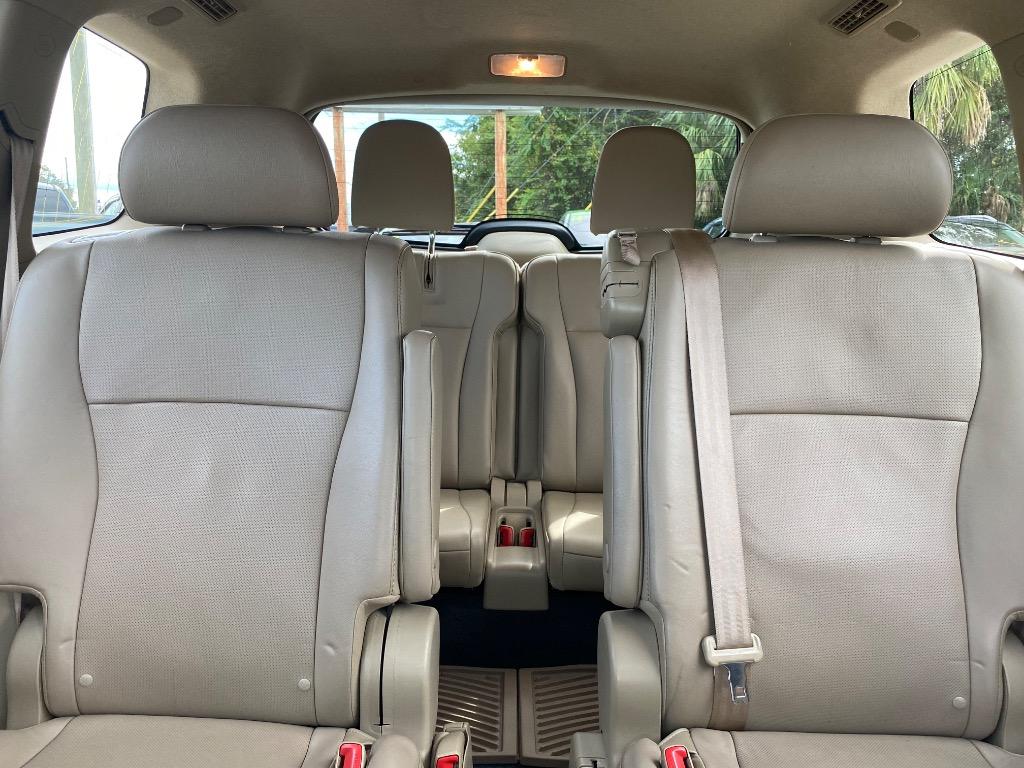2013 Toyota Highlander - $14,995