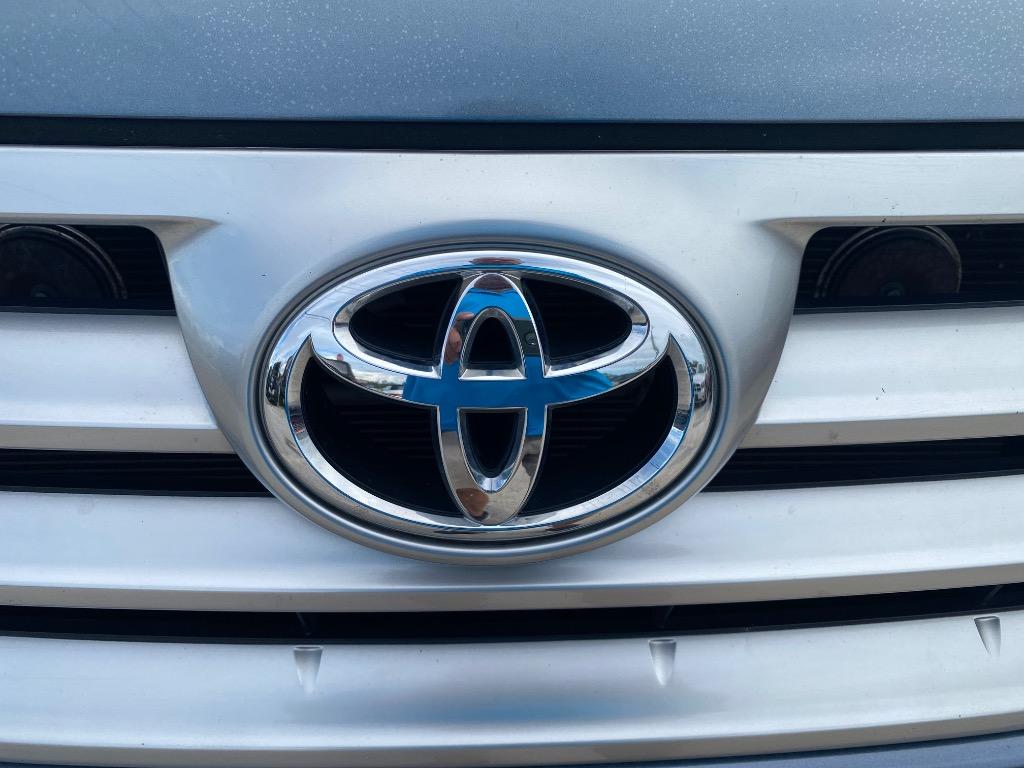 2013 Toyota Highlander - $14,995