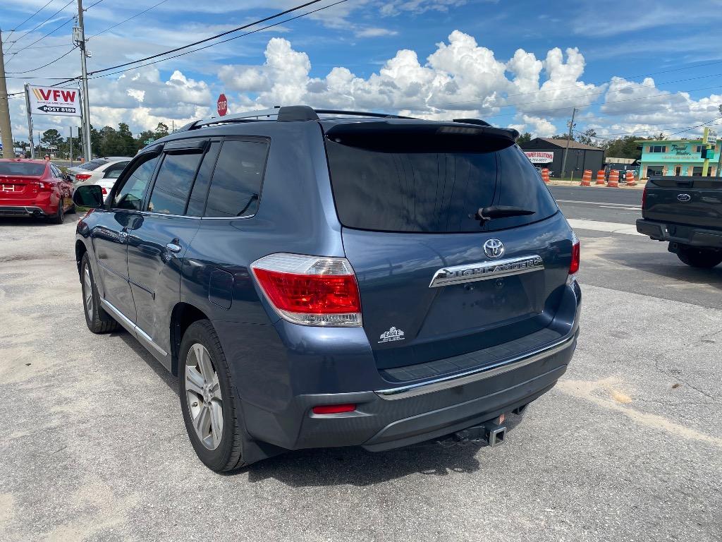2013 Toyota Highlander - $14,995