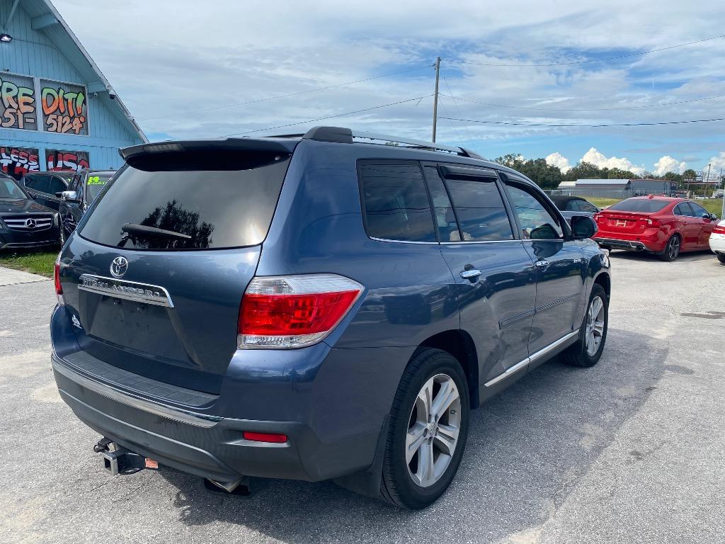 2013 Toyota Highlander - $14,995