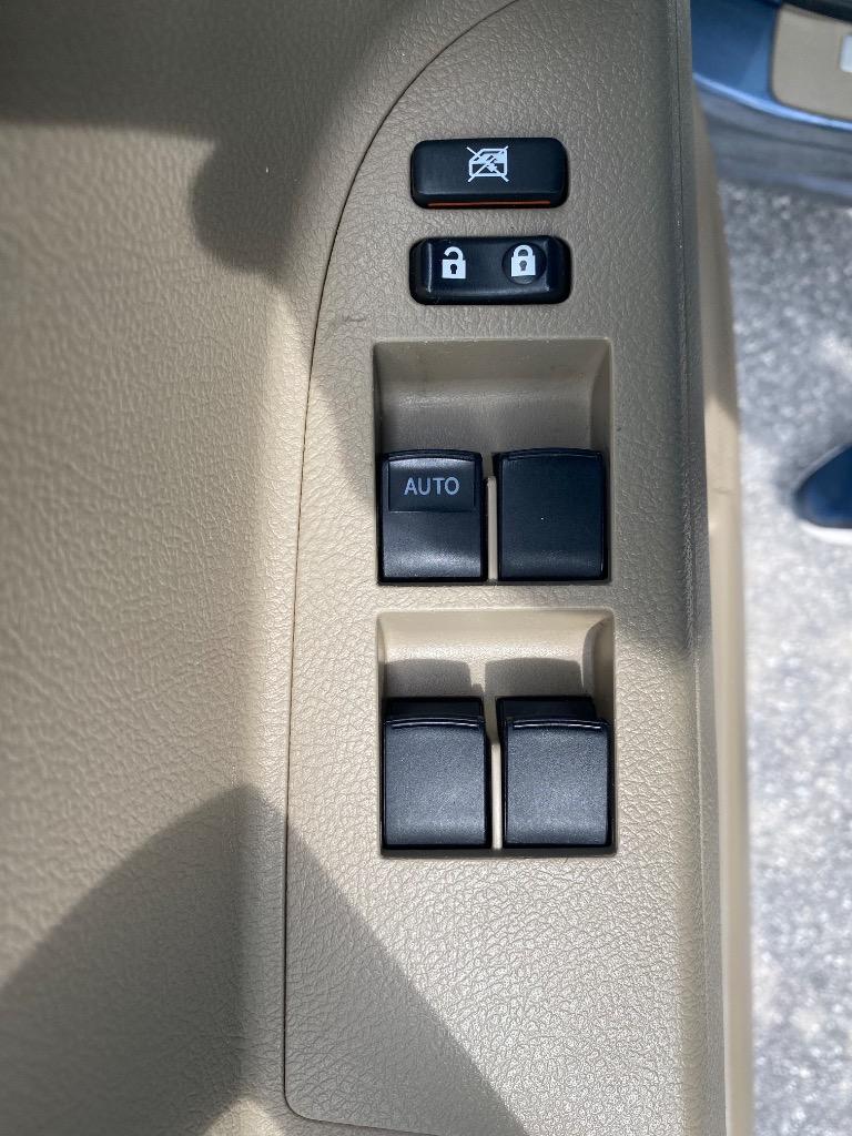 2013 Toyota Highlander - $14,995