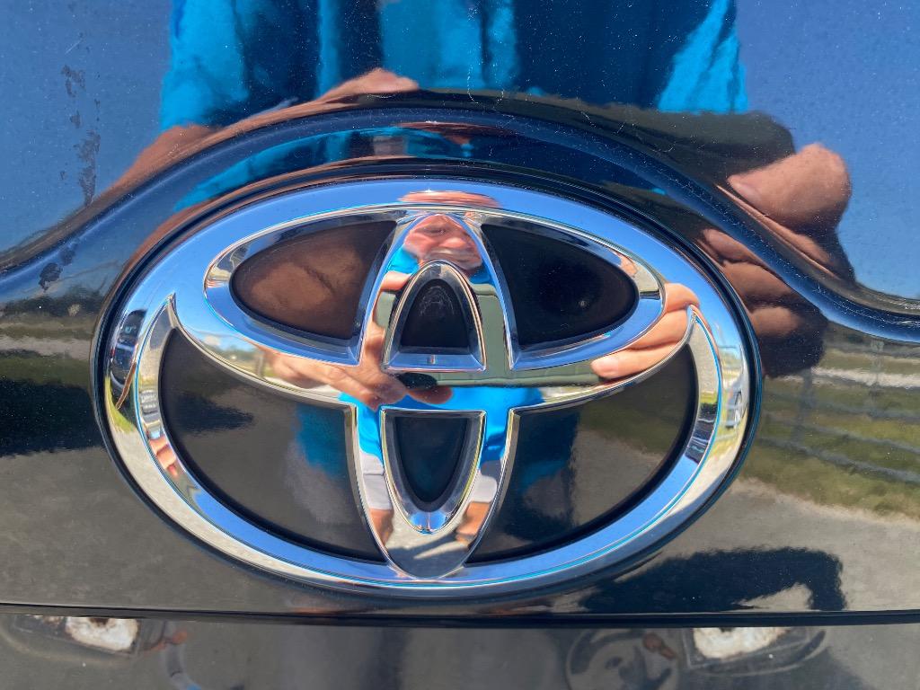 2014 Toyota Camry - $9,995