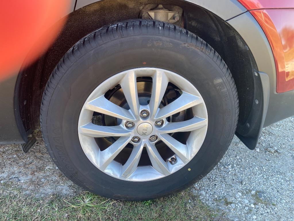 2017 Kia Sorento - $8,995