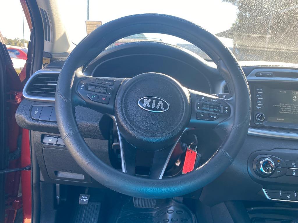2017 Kia Sorento - $8,995